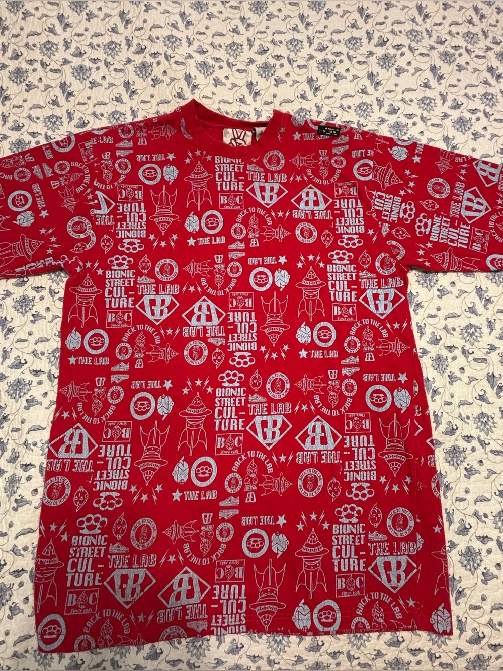 GB Design Lab Unltd men’s XL t-shirt Red Blue graphic Y2K streetwear hip hop